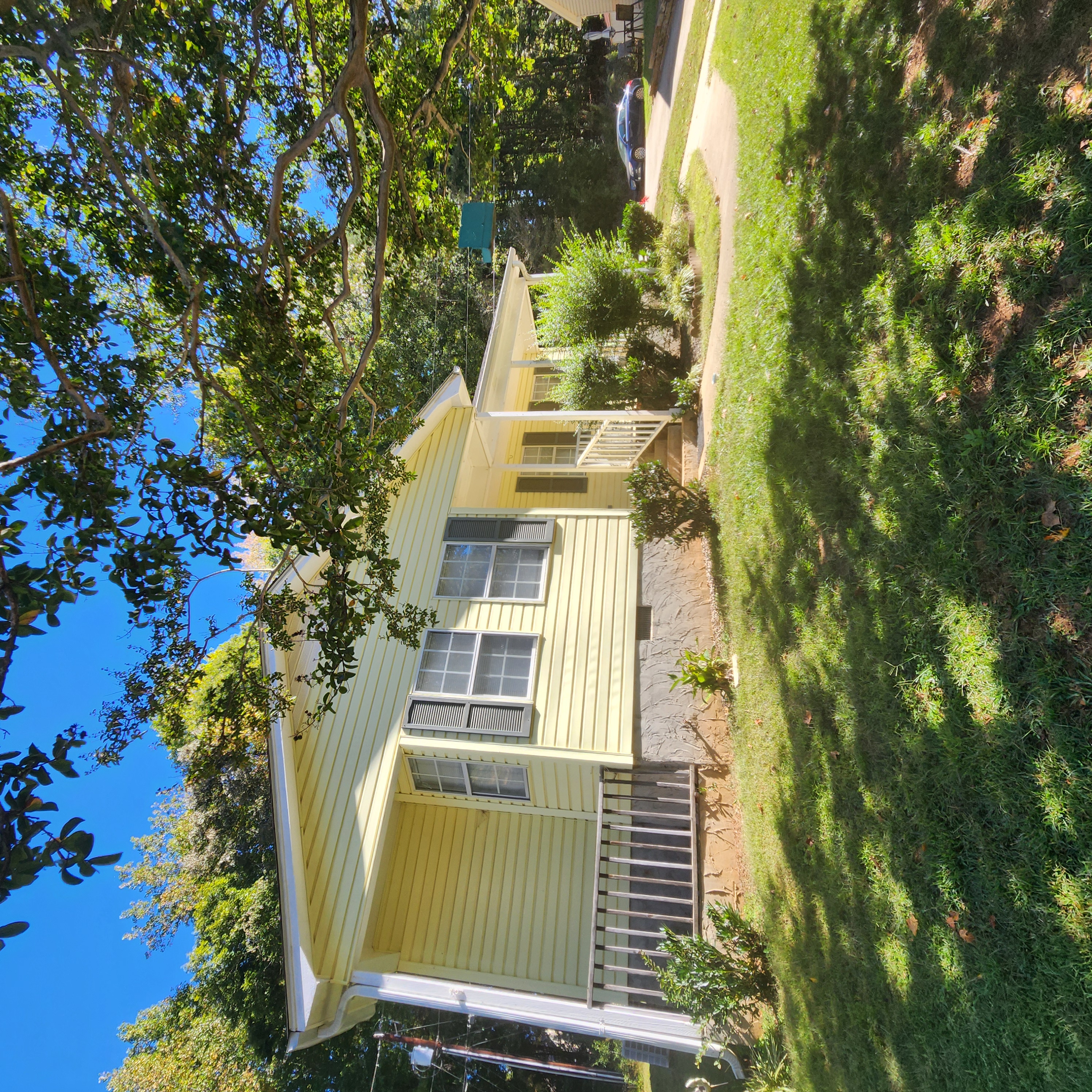 24 Lee Way